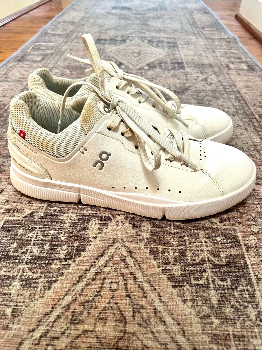 On THE ROGER Advantage size 9